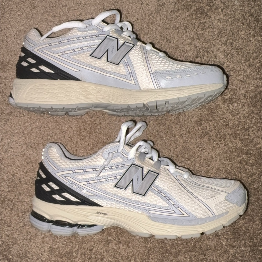 New Balance White and Black Running Shoes